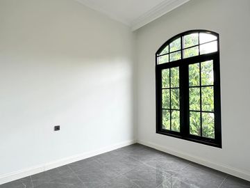 Rumah HOT SALE American Style di Kebayoran Bintaro 14167RN 8111899245