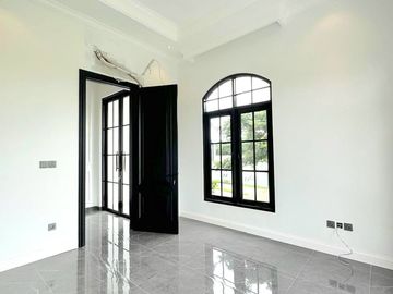 Rumah HOT SALE American Style di Kebayoran Bintaro 14167RN 8111899245