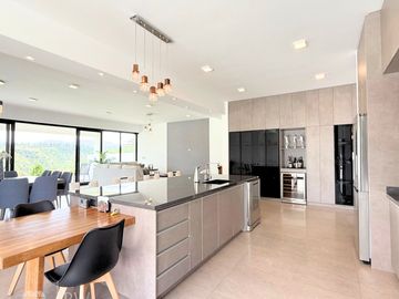 Casa de una planta en Tumbaco, en Venta