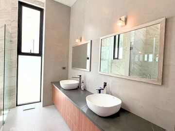 Casa de una planta en Tumbaco, en Venta