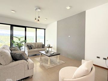 Casa de una planta en Tumbaco, en Venta