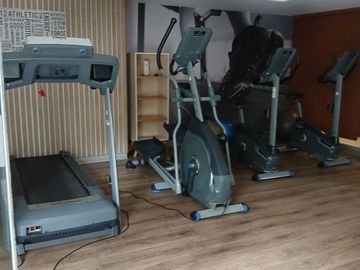 SE VENDE O ALQUILA DEPARTAMENTO       ACOGEDOR