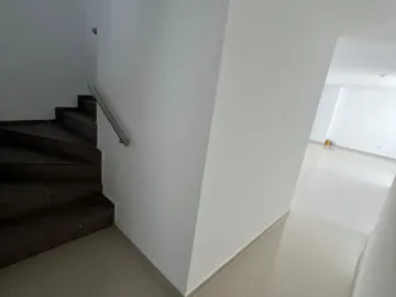 VENDO AMPLIO PENTHOUSE EN EL BARRIO ALTO PRADO