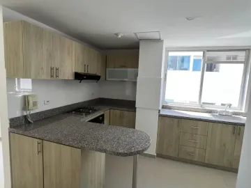 VENDO AMPLIO PENTHOUSE EN EL BARRIO ALTO PRADO