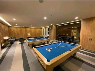 Resale Brandnew Beach Condo Unit in Mandani Bay