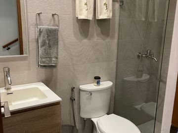 House and Lot FOR SALE (BEHIND I.T. PARK)