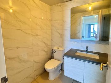 Resale Three Bedrooms Beach Condo Unit in Mandani Bay