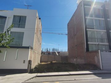 Terreno En Venta Urbanizacion Residencial La Molina - Cerro Colorado