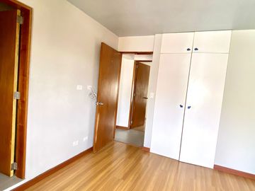 📍SE VENDE DEPARTAMENTO SEMI AMOBLADO Y REMODELADO  🎯UBICACIÓN CÉNTRICA Y TRANQUILA