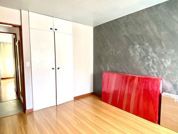 📍SE VENDE DEPARTAMENTO SEMI AMOBLADO Y REMODELADO  🎯UBICACIÓN CÉNTRICA Y TRANQUILA