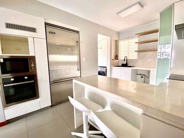 📍SE VENDE DEPARTAMENTO SEMI AMOBLADO Y REMODELADO  🎯UBICACIÓN CÉNTRICA Y TRANQUILA
