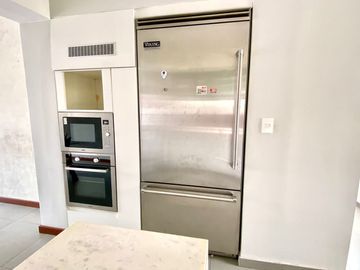 📍SE VENDE DEPARTAMENTO SEMI AMOBLADO Y REMODELADO  🎯UBICACIÓN CÉNTRICA Y TRANQUILA