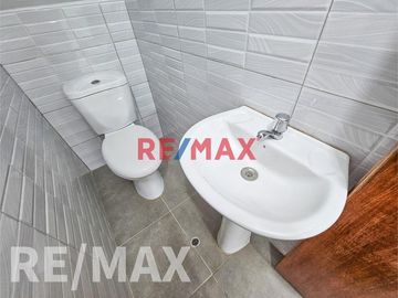 Vendo Lindo Departamento 1Er Piso En Angelica Gamarra 83.93M2
