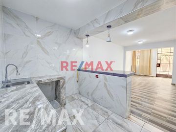 Vendo Lindo Departamento 1Er Piso En Angelica Gamarra 83.93M2
