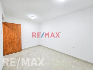 Vendo Lindo Departamento 1Er Piso En Angelica Gamarra 83.93M2