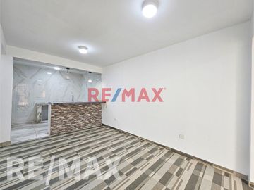 Vendo Lindo Departamento 1Er Piso En Angelica Gamarra 83.93M2