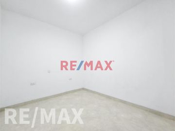 Vendo Lindo Departamento 1Er Piso En Angelica Gamarra 83.93M2