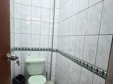 OSASIÓN EDIFICIO DE 5 PISOS,VISTA PARQUE, 7 DPTOS+COCHERA 6 VEHÍCULOS, COMAS!!!