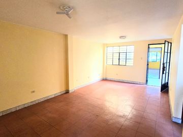OSASIÓN EDIFICIO DE 5 PISOS,VISTA PARQUE, 7 DPTOS+COCHERA 6 VEHÍCULOS, COMAS!!!