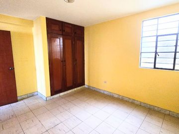 OSASIÓN EDIFICIO DE 5 PISOS,VISTA PARQUE, 7 DPTOS+COCHERA 6 VEHÍCULOS, COMAS!!!