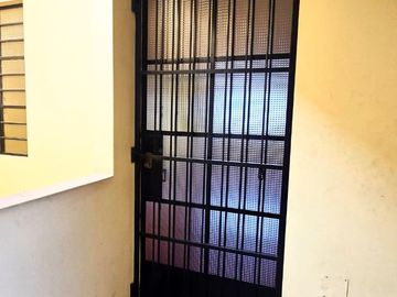 OSASIÓN EDIFICIO DE 5 PISOS,VISTA PARQUE, 7 DPTOS+COCHERA 6 VEHÍCULOS, COMAS!!!