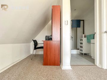 CASA AISLADA DE 2 PISOS EN VENTA, QUILPUÉ