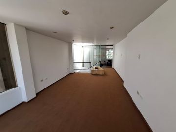 Alquilo Linda Casita De 3 Pisos En Quinta Privada - Yanahuara