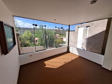 Alquilo Linda Casita De 3 Pisos En Quinta Privada - Yanahuara