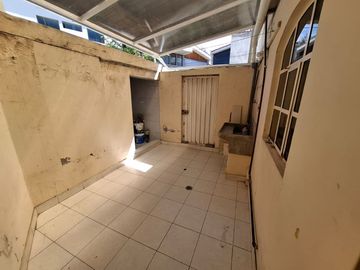 Alquilo Linda Casita De 3 Pisos En Quinta Privada - Yanahuara