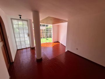Alquilo Linda Casita De 3 Pisos En Quinta Privada - Yanahuara