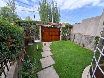 Alquilo Linda Casita De 3 Pisos En Quinta Privada - Yanahuara