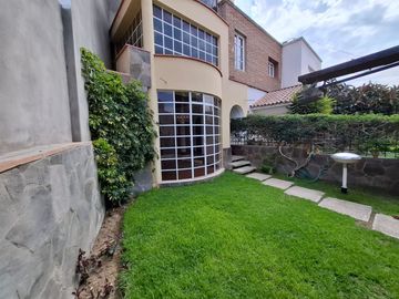 Alquilo Linda Casita De 3 Pisos En Quinta Privada - Yanahuara