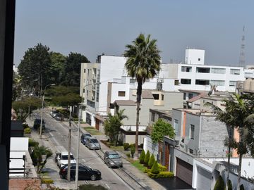 Venta DUPLEX en San Borja limite con Surco