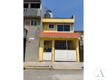 CASA 2 RECAMARAS A 7 MINUTOS CTO EXT MEXIQUENSE TULTITLAN