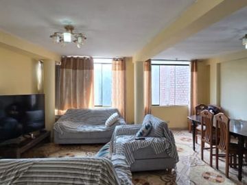 Casa en Venta con Acceso Directo a Parque - La Molina