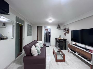 Casa en Venta con Acceso Directo a Parque - La Molina