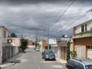 VENTA DE CASA A PRECIO DE REMATE EN Guadalupe y Club Jardín, 50010 Toluca de Lerdo, Méx.