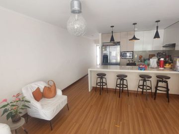 Lindo Dpto. 1º Piso en Av 2 de Mayo - San Isidro