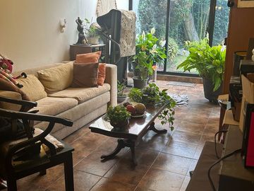 Vendo casa  de 4 recámaras construida en un solo piso en Arboledas a unos metros de Jinetes