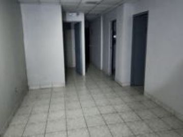 Venta de local comercial, sector Alameda - Quito