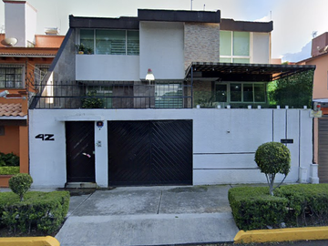 CASA EN EXCELENTES CONDICIONES / TAXQ