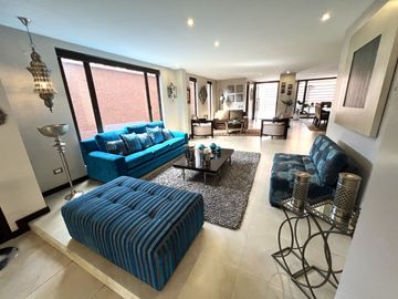 Vendo Casa 4 dormtiorios - Sector Cazhapata (Puertas del Sol), a pocas cuadras del Plaza Soleil