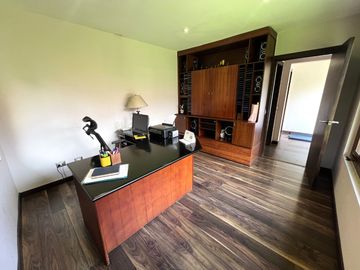 Vendo Casa 4 dormtiorios - Sector Cazhapata (Puertas del Sol), a pocas cuadras del Plaza Soleil