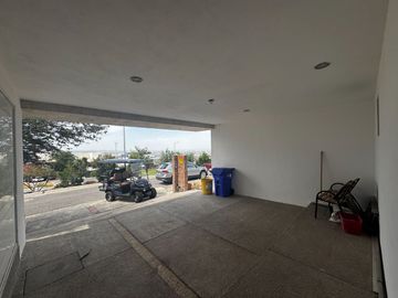 Casa en Venta en Club de Golf La Loma con alberca