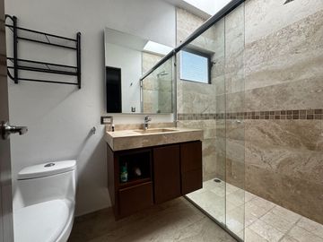 Casa en Venta en Club de Golf La Loma con alberca