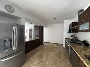 Casa en Venta en Club de Golf La Loma con alberca