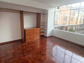 VENTA ACOGEDOR DEPARTAMENTO DENTRO DE QUINTA