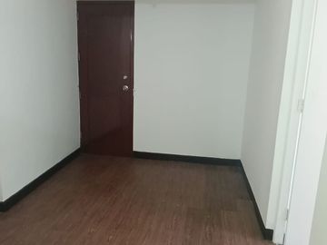 VENTA ACOGEDOR DEPARTAMENTO DENTRO DE QUINTA