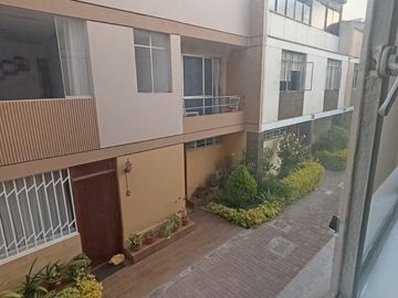 VENTA ACOGEDOR DEPARTAMENTO DENTRO DE QUINTA