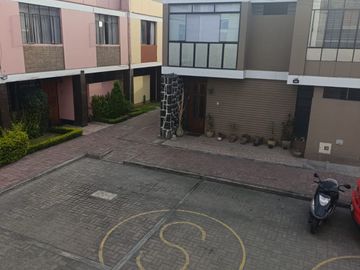 VENTA ACOGEDOR DEPARTAMENTO DENTRO DE QUINTA